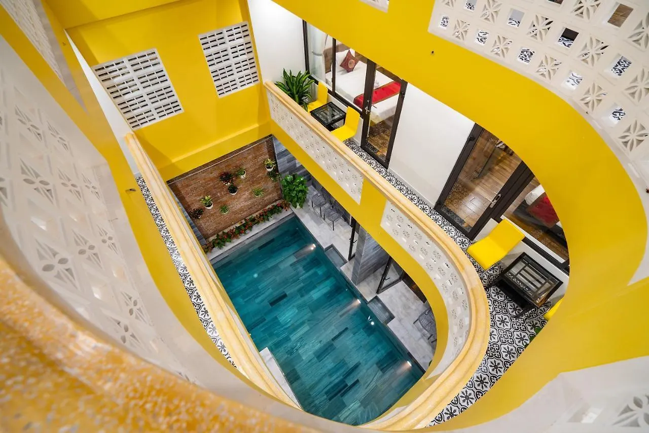 The Lit Villa Hoi An Otel